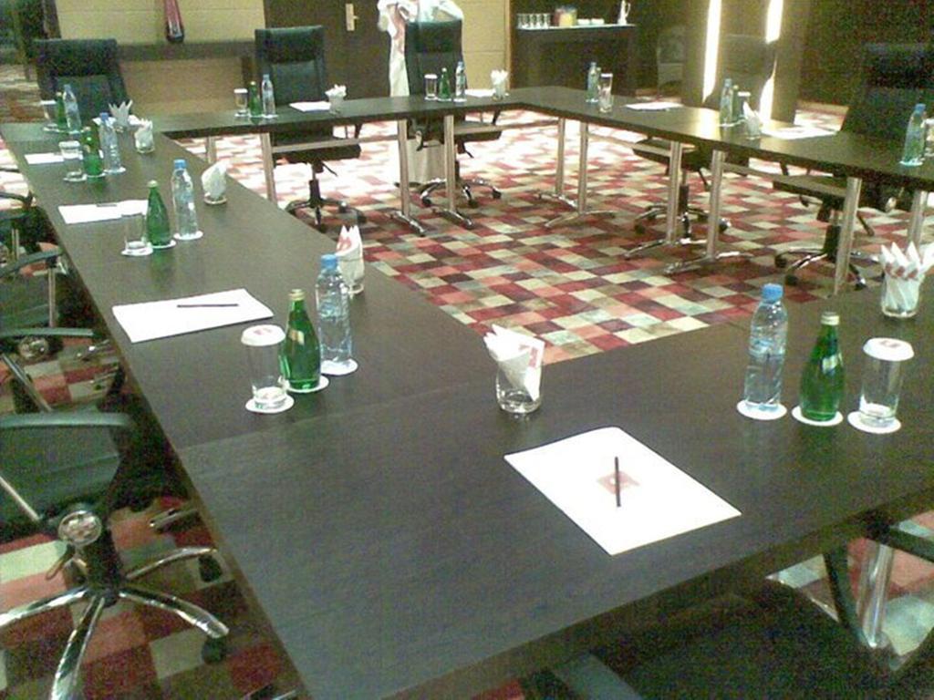 Crom Express Airport Hotel - Jeddah Exterior photo